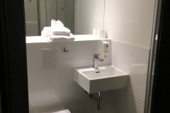 B&B Airport Köln - Bad 01