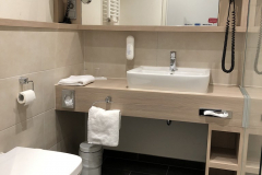H-Hotel Stade - Badezimmer