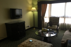 Pyramisa Suites Hotel - Wohnraum