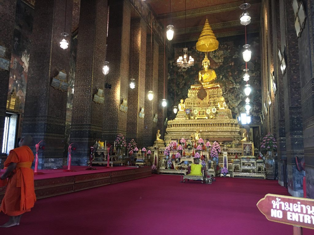 Ubosot - Wat Pho - Bangkok Temple-Tour