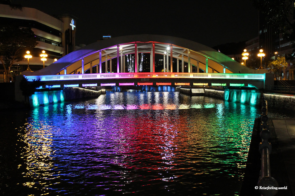 Brücke in Singapur beleuchtet - Meine schönsten Fotos