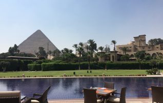 Pyramiden-Blick vom Mena House Hotel